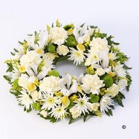 Classic Wreath   Yellow and Cream *
