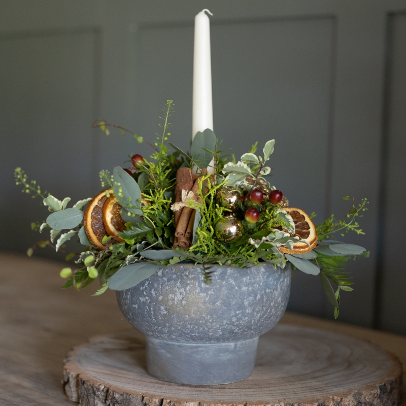 Traditional Table arrangement